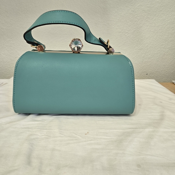 NWT Elegant Teal Handbag with Gold Accents - Picture 2 of 10